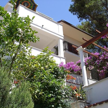 Apartments By The Sea Trogir - 11895 Exteriör bild