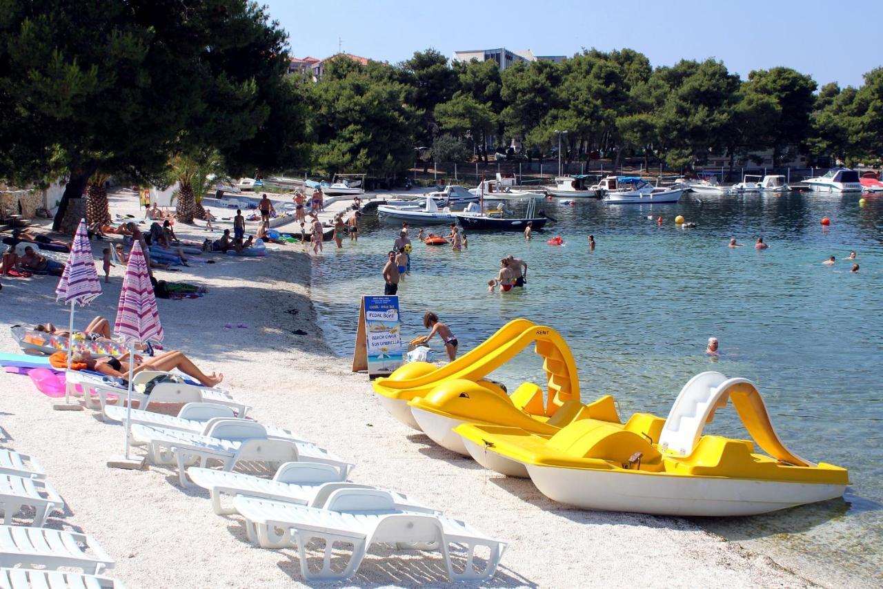 Apartments By The Sea Trogir - 11895 Exteriör bild
