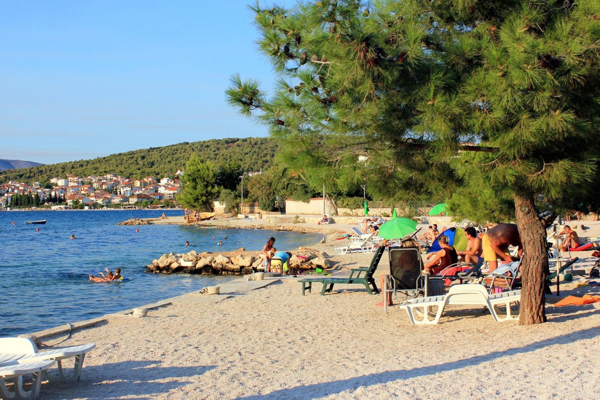 Apartments By The Sea Trogir - 11895 Exteriör bild