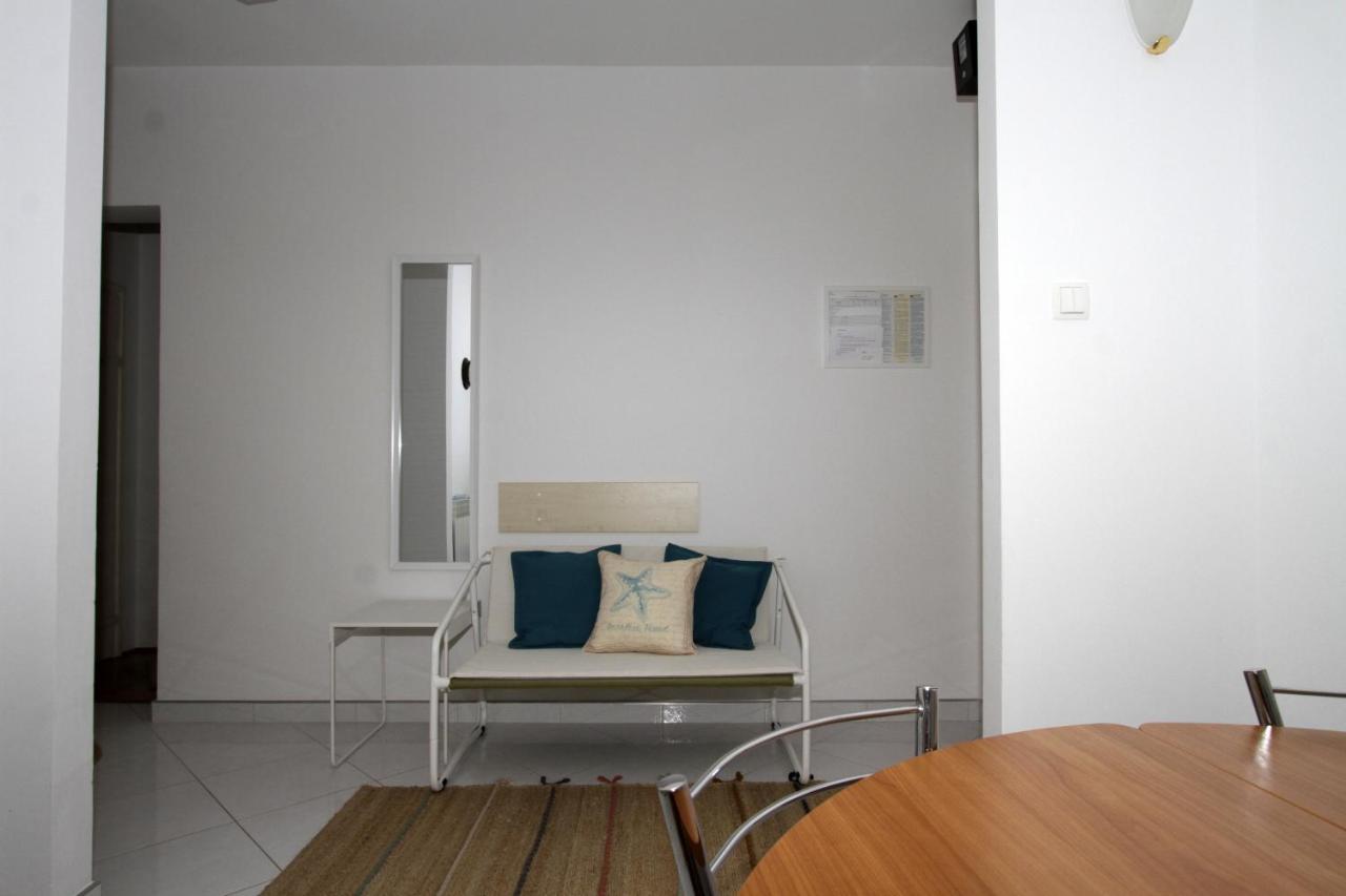 Apartments By The Sea Trogir - 11895 Exteriör bild
